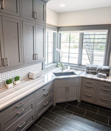 Wooden Cropped Spanish Oaks