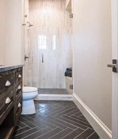 Wooden Cropped Spanish Oaks