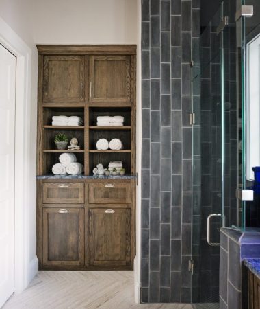 Wooden Cropped Spanish Oaks